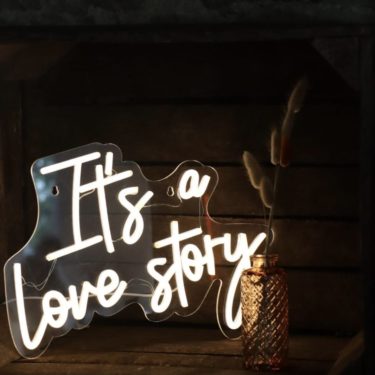 Néon Its a Love Story