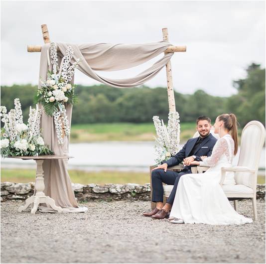 Ensemble Romantique Arche en Bois de Bouleau