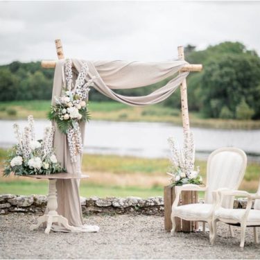 Ensemble Romantique Arche en Bois de Bouleau