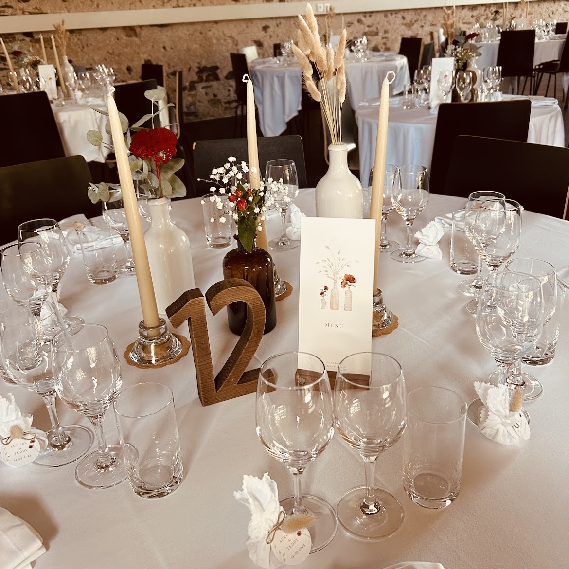 Numéro en Bois Bougeoir Verre Bloc Bois Menu Foncé Vase Grès Clair PM Vase Grès Clair GM Soliflore fumé Ambré