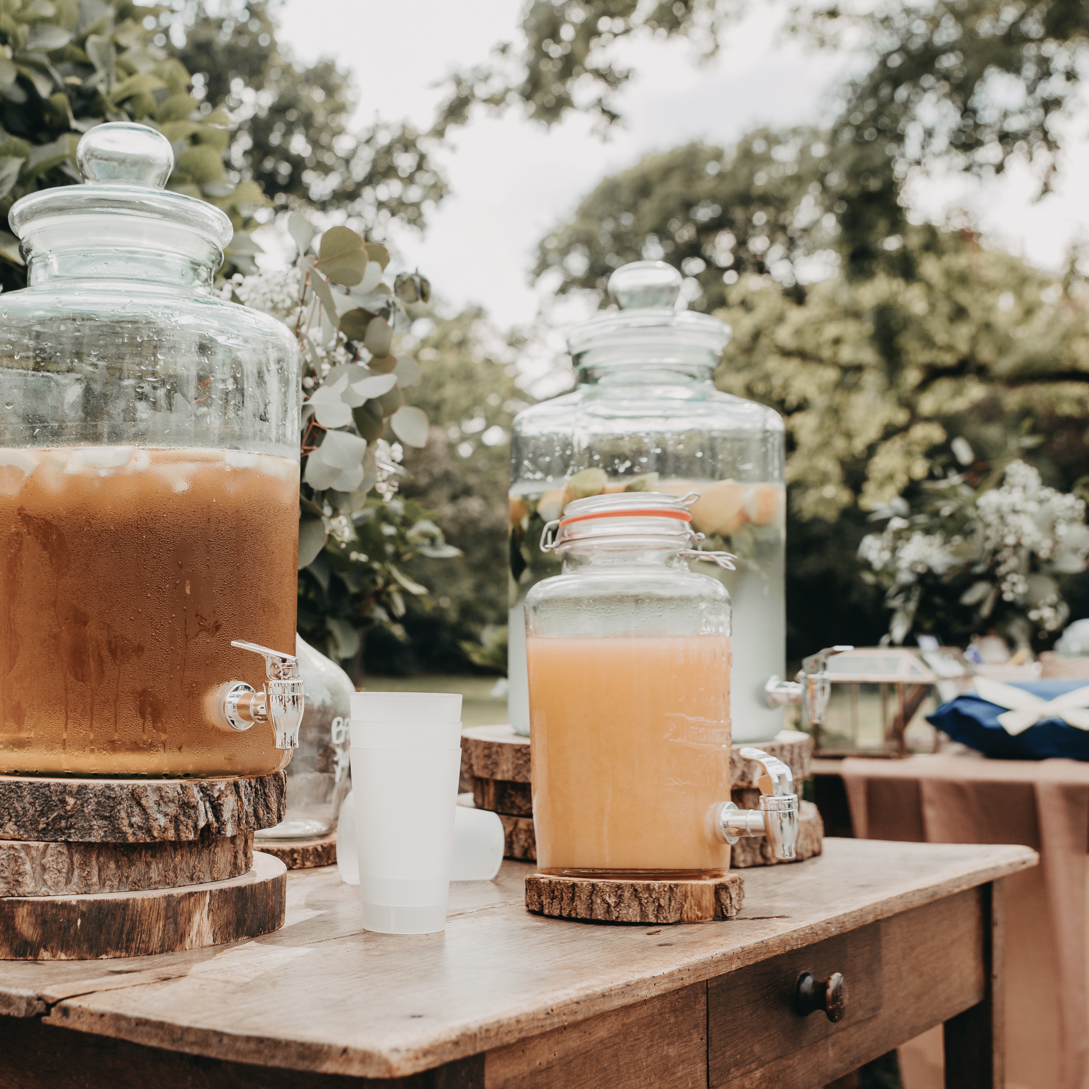 Bonbonne Jus et Limonade 12.5 L Table en Bois GM