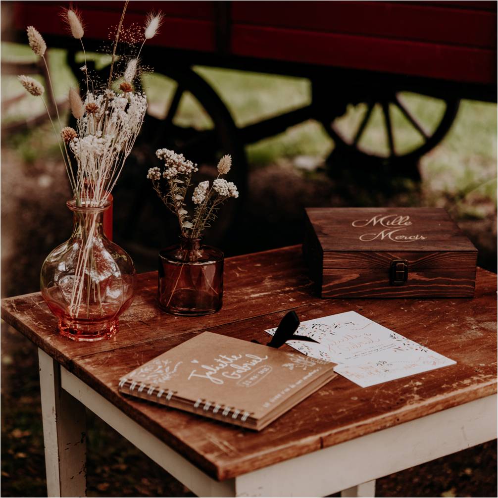 Table Bois Aliénor Urne en Bois PM