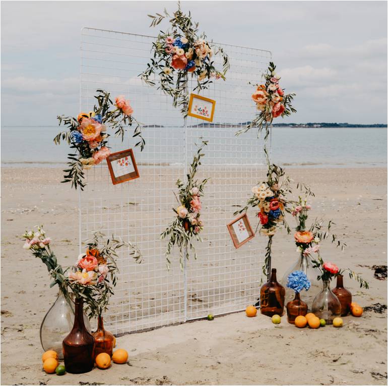 Arche Grille Blanche Backdrop Mariage / L'Atelier d'Hiris location