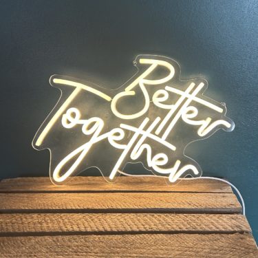 Néon Better Together