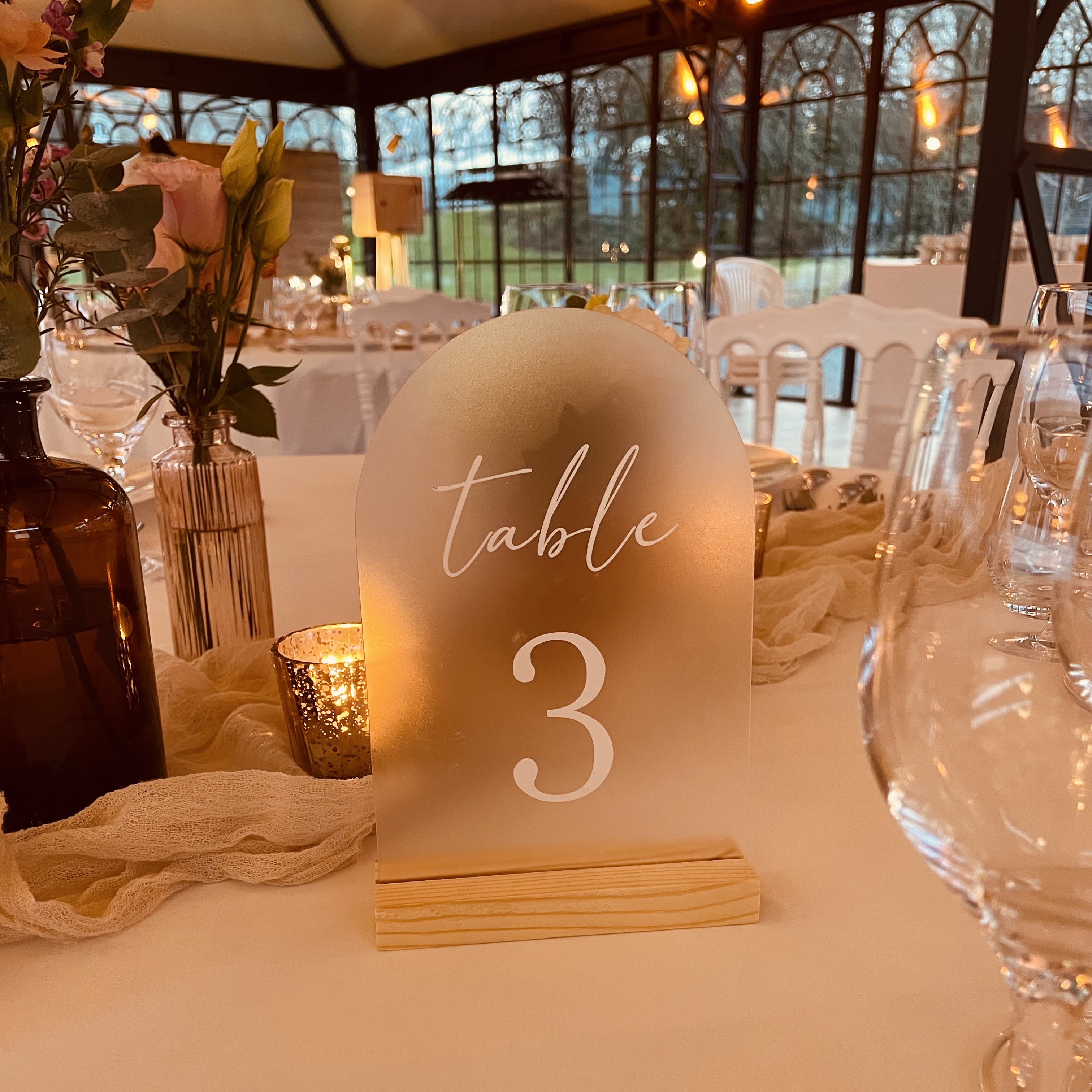 Numéro de Table en acrylique givré plexiglas