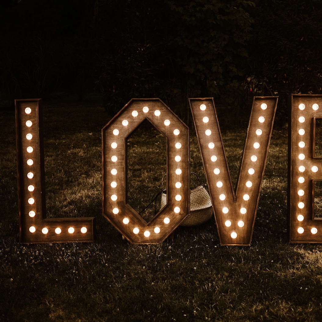 LOVE Lumineux